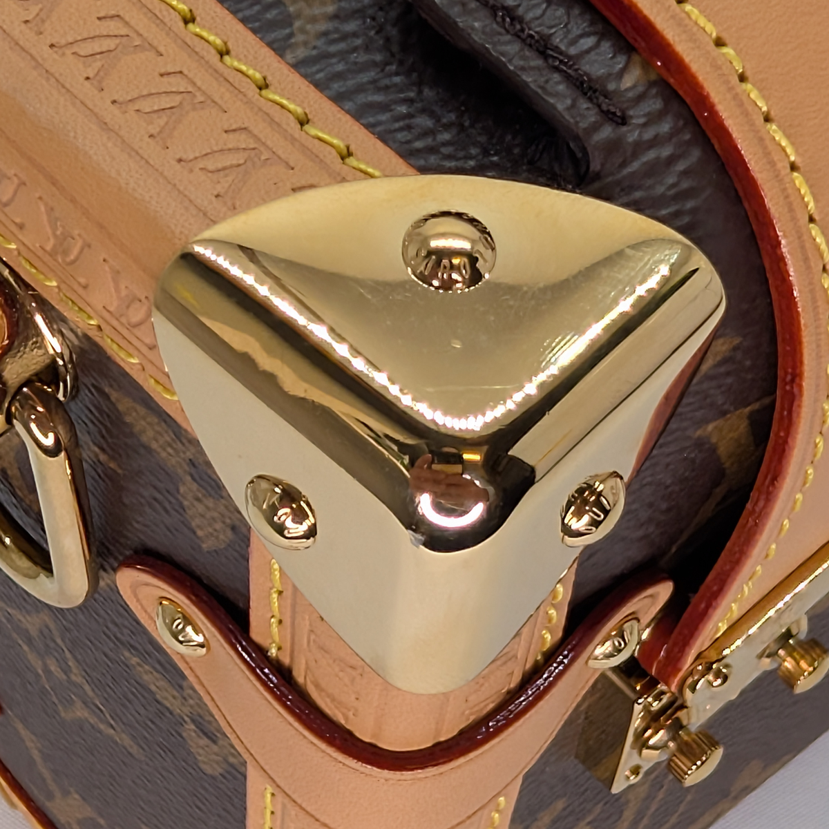 حقيبة لويس فويتون سايد ترانك MM Monogram