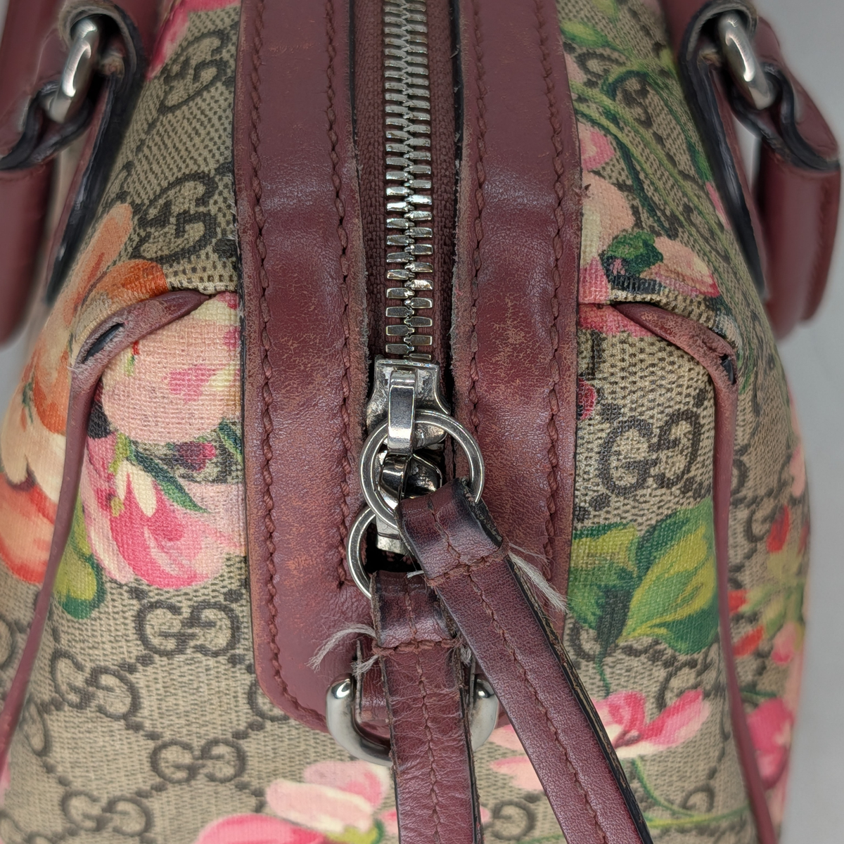 Gucci GG Supreme Blooms Boston Bag