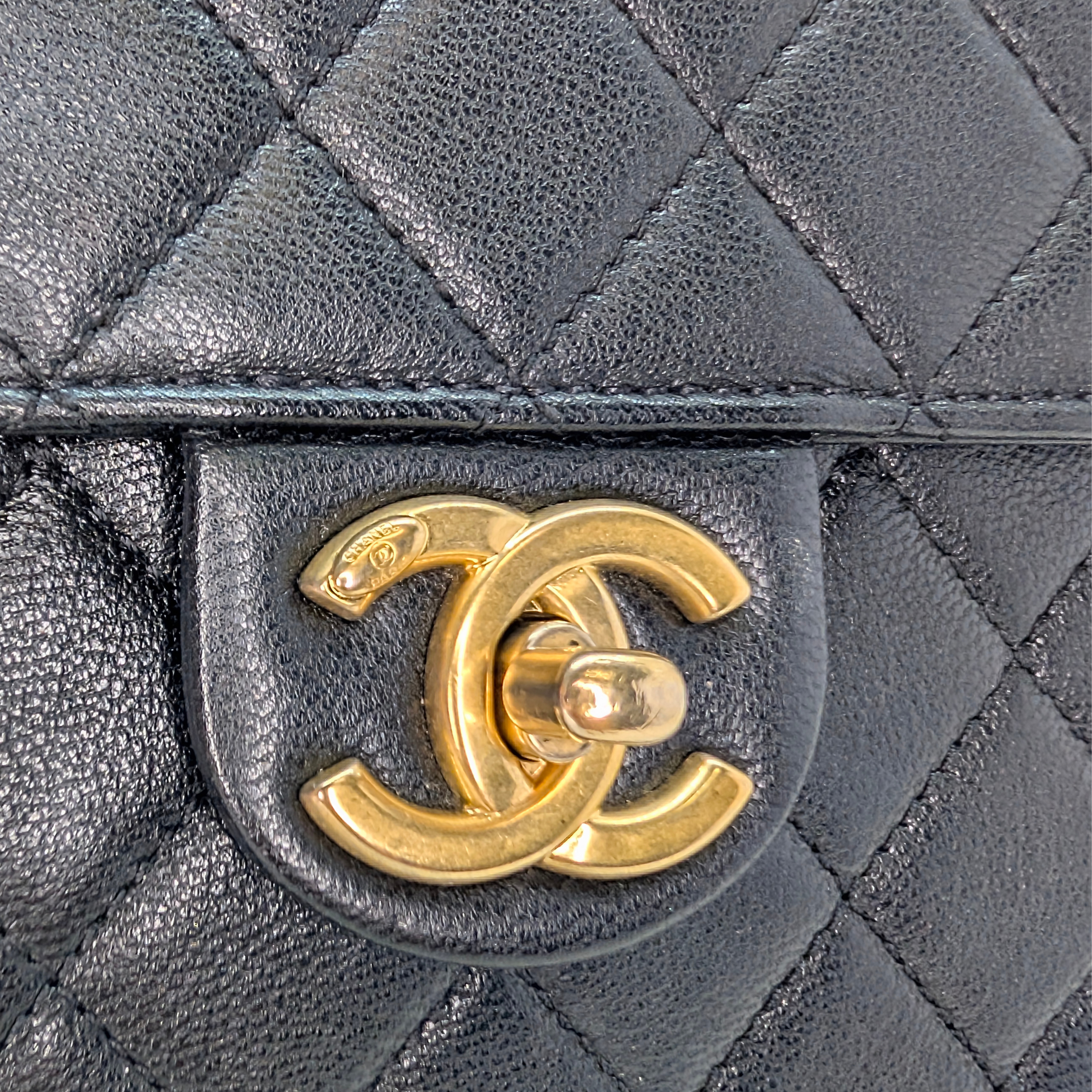 Chanel Chic Pearls Flap Bag Black