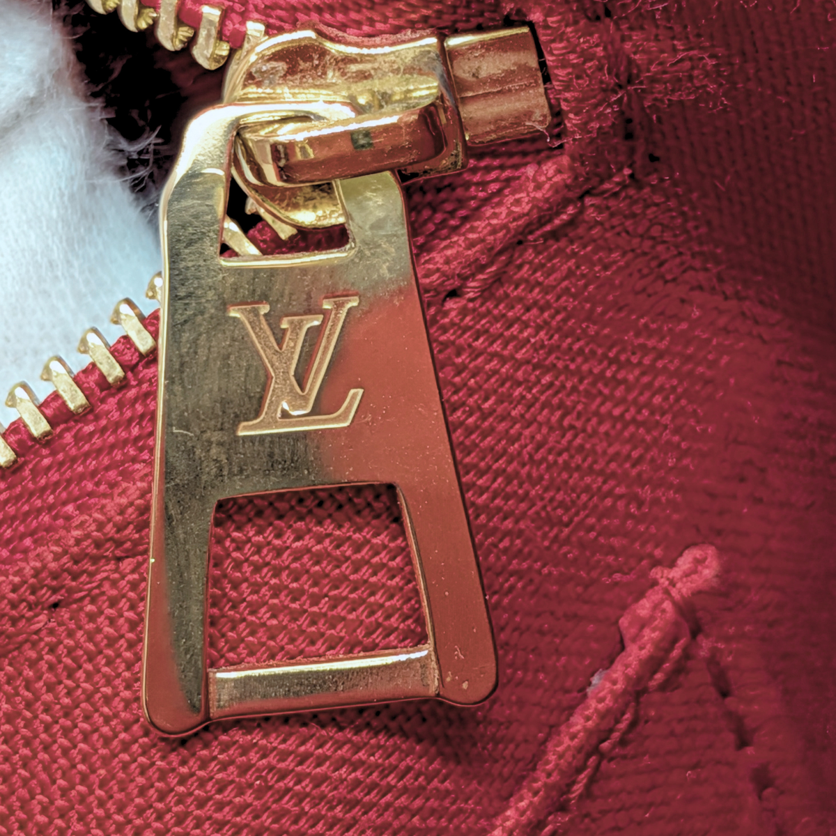 Louis Vuitton OnTheGo MM Shoulder Bag