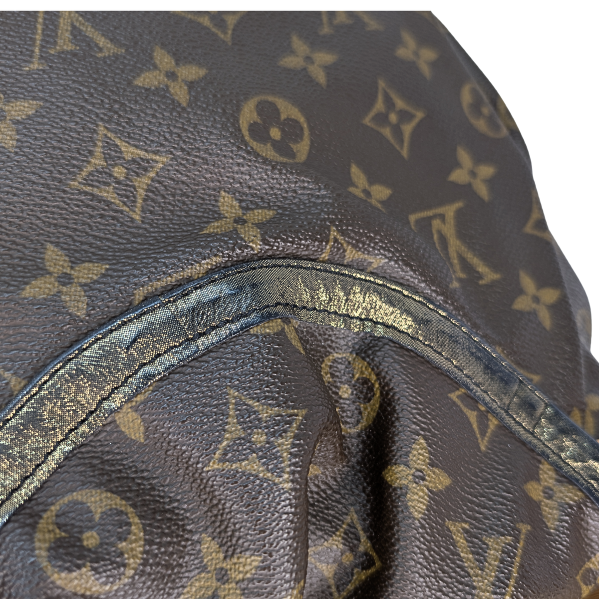 Louis Vuitton Monogram Kalahari PM Limited Edition
