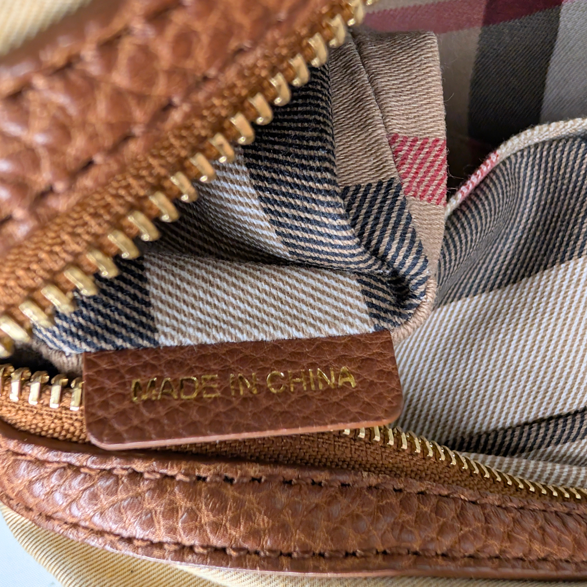 حقيبة كتف بولينج من Burberry من الكانفاس المطرز والجلد