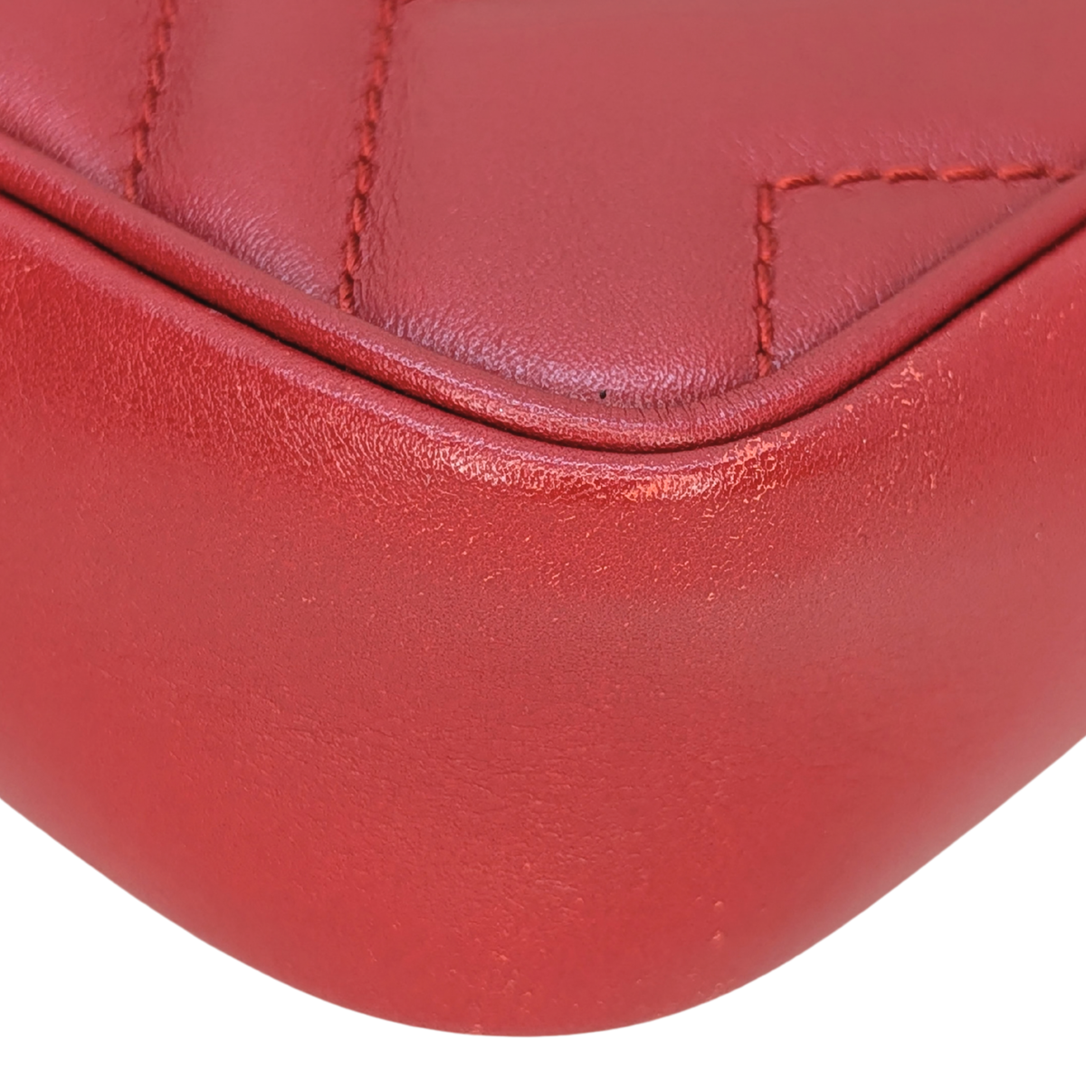 Gucci GG Marmont Mini Shoulder Bag Red