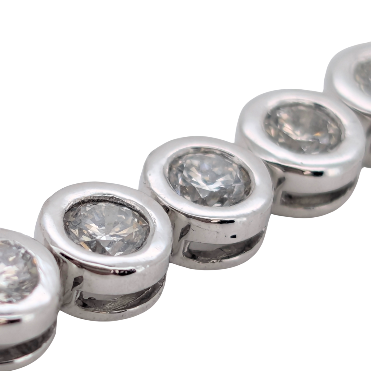 6.00Ct Natural Round Brilliant Diamond Tennis Bracelet In 18ct White Gold