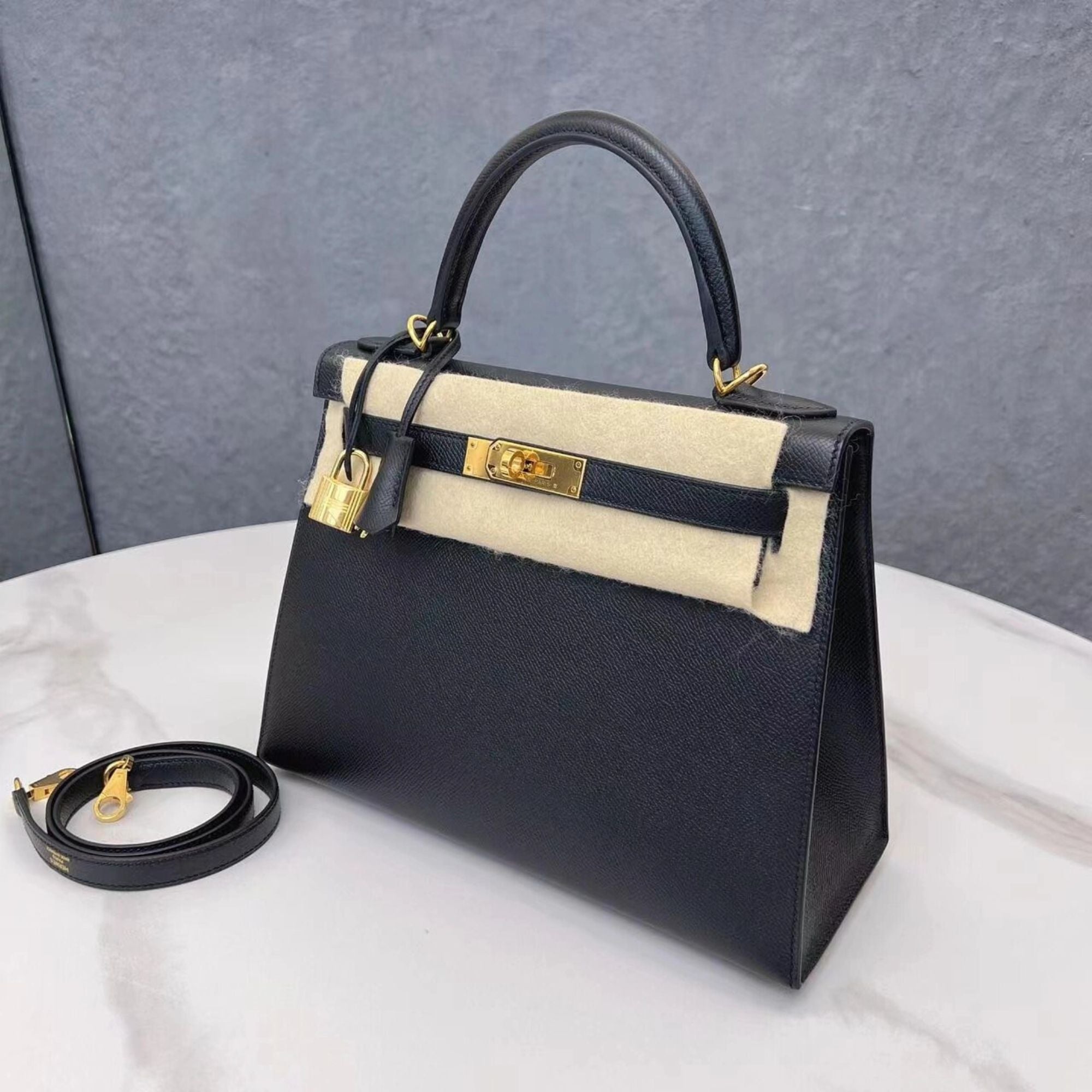 Pre-owned Hermès Kelly bag in Epsom leather