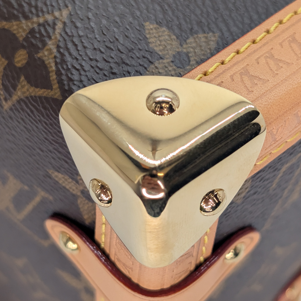 حقيبة لويس فويتون سايد ترانك MM Monogram