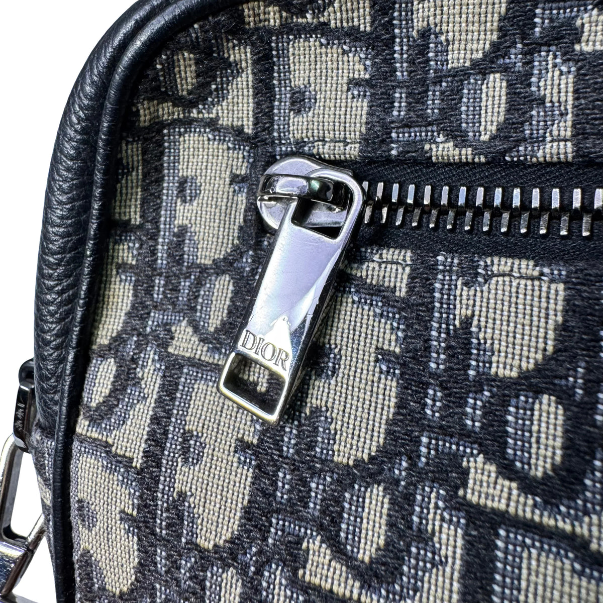 Dior Unisex Oblique Wristlet toiletry clutch Bag - Lost Designer