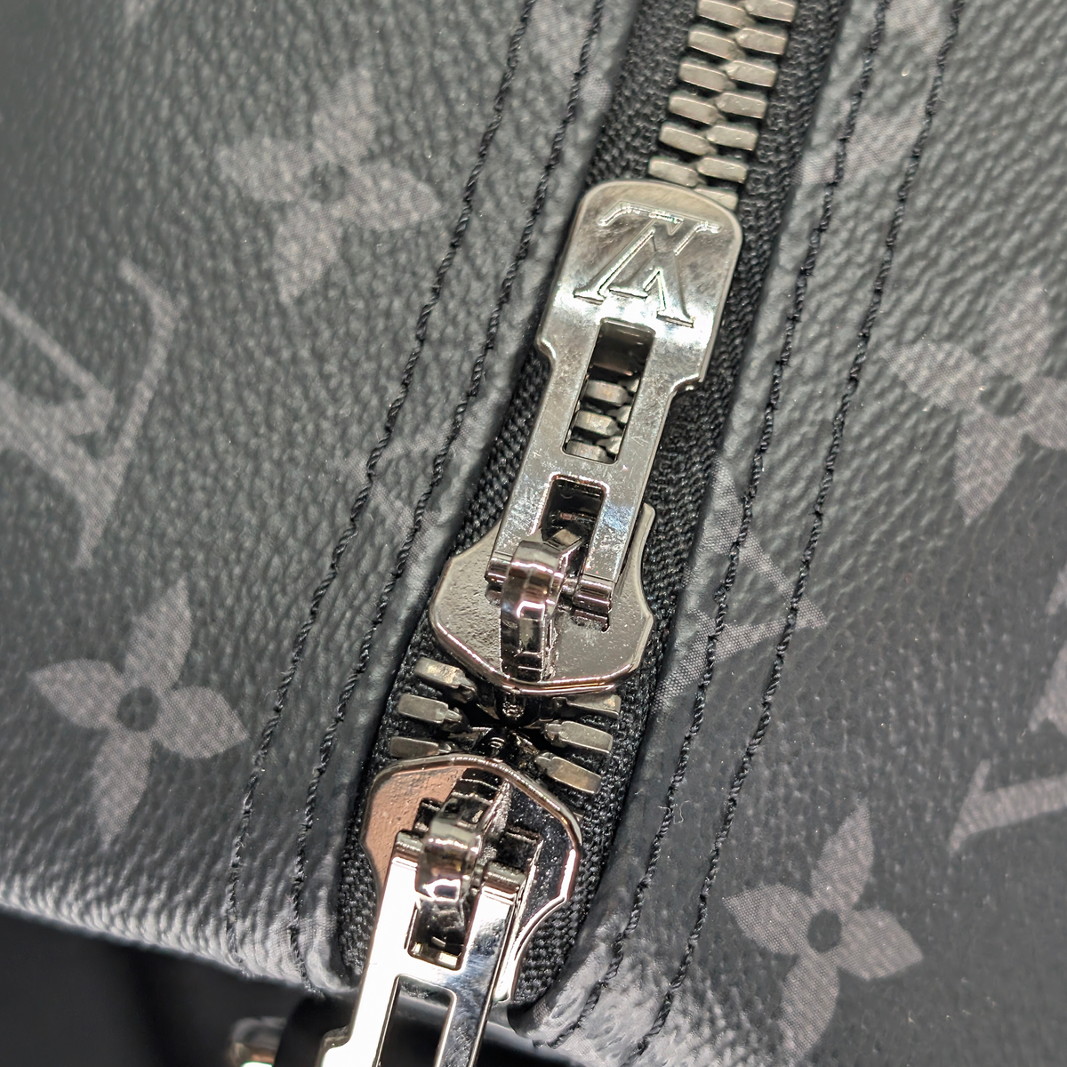 Louis Vuitton Keepall Bandoulière 55 Monogram Eclipse Charcoal Black