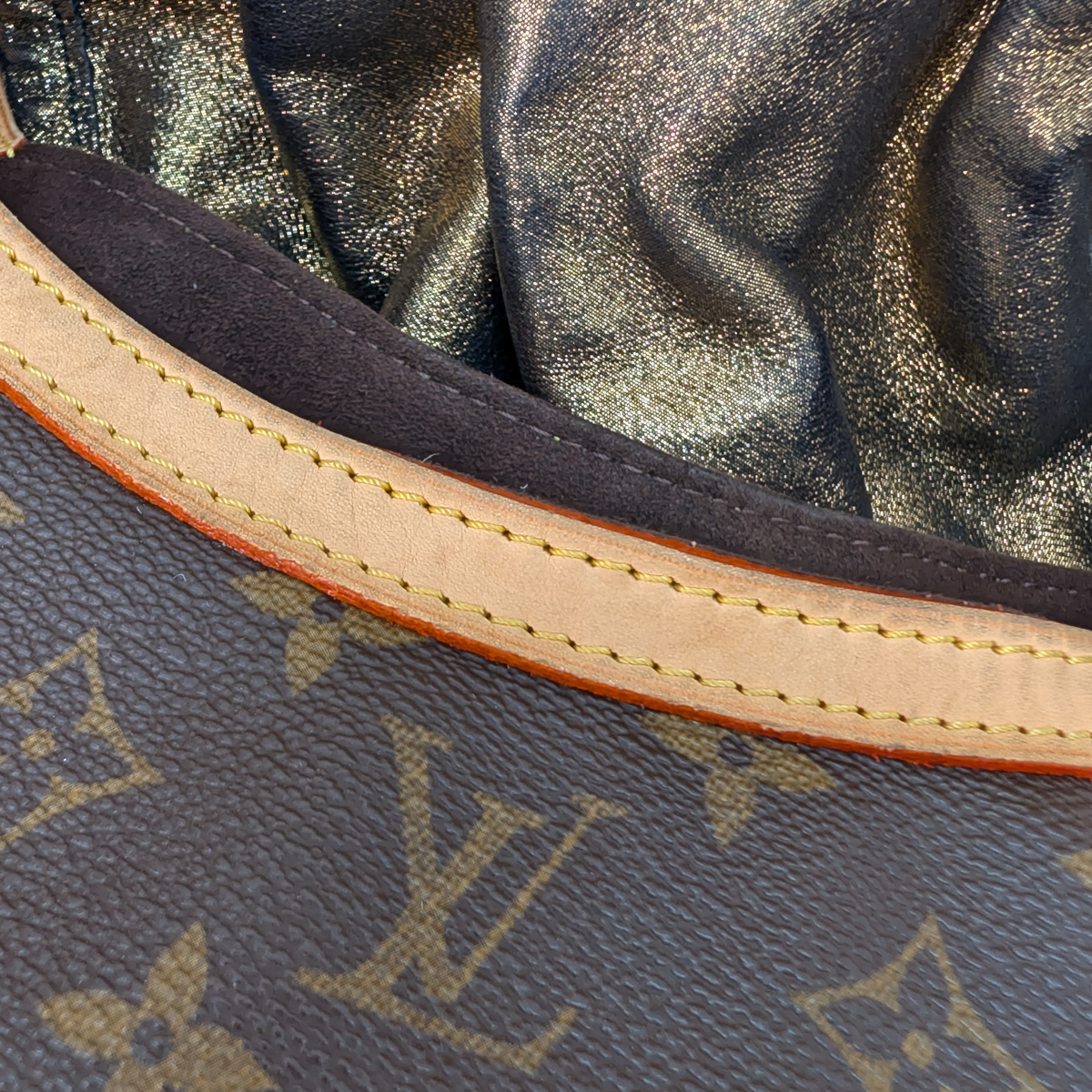 Louis Vuitton Monogram Kalahari PM Limited Edition