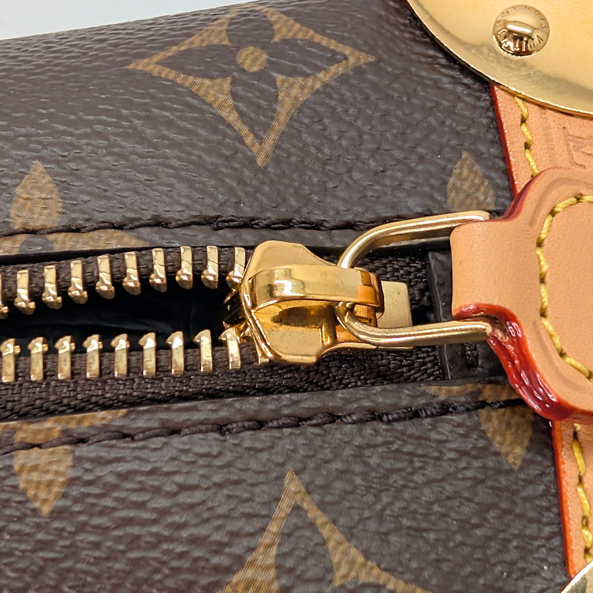 حقيبة لويس فويتون سايد ترانك MM Monogram