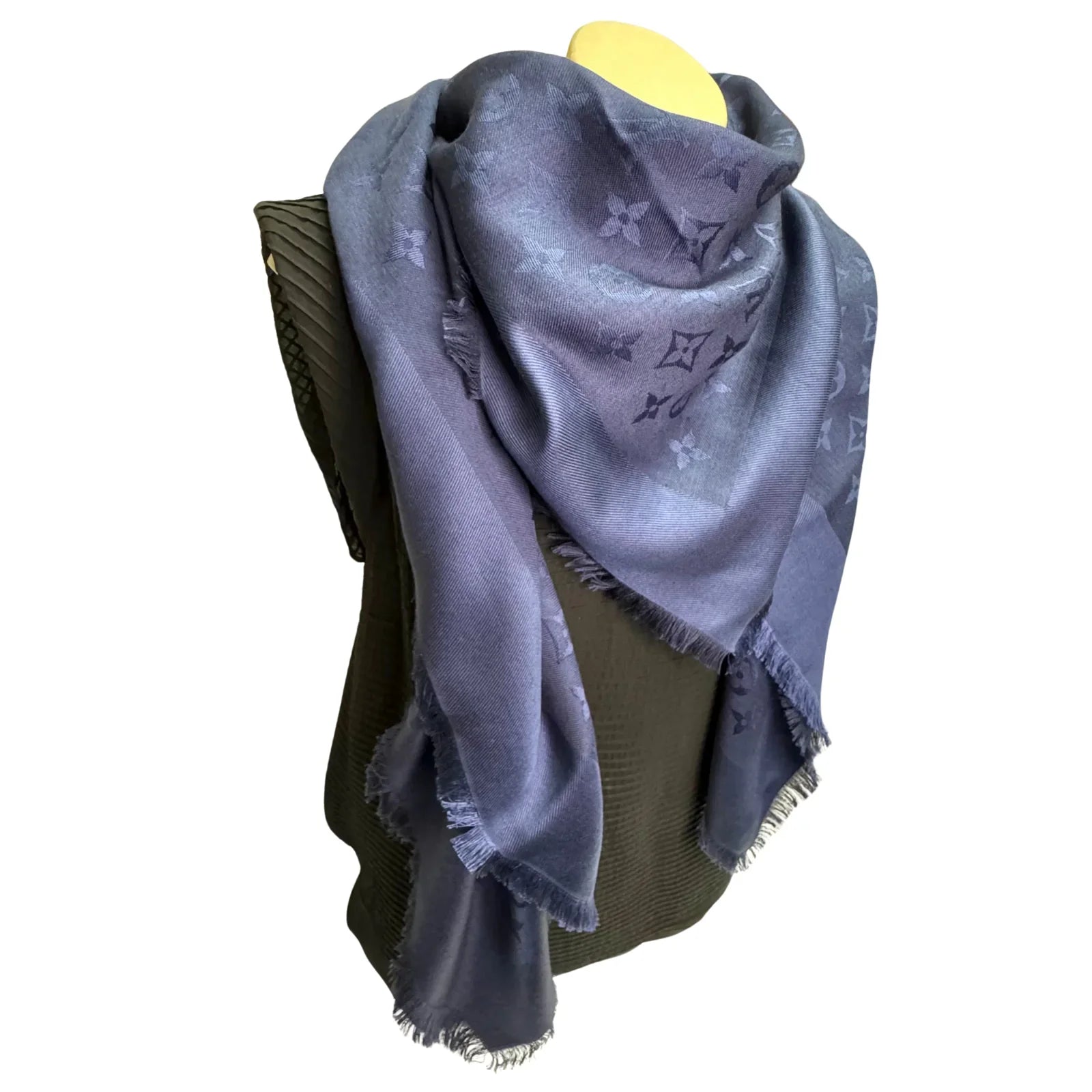 Louis Vuitton Châle Monogram shine silk Wool scarf - Lost Designer