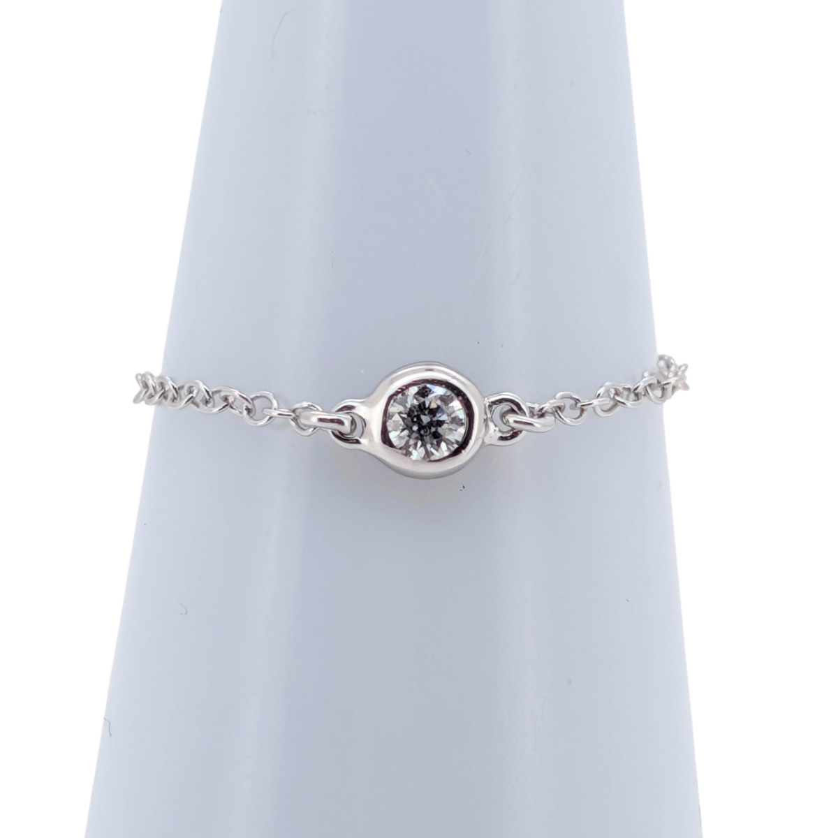 0.05Ct Natural Round Brilliant Diamond Bezel Set Chain Ring In 18K White Gold