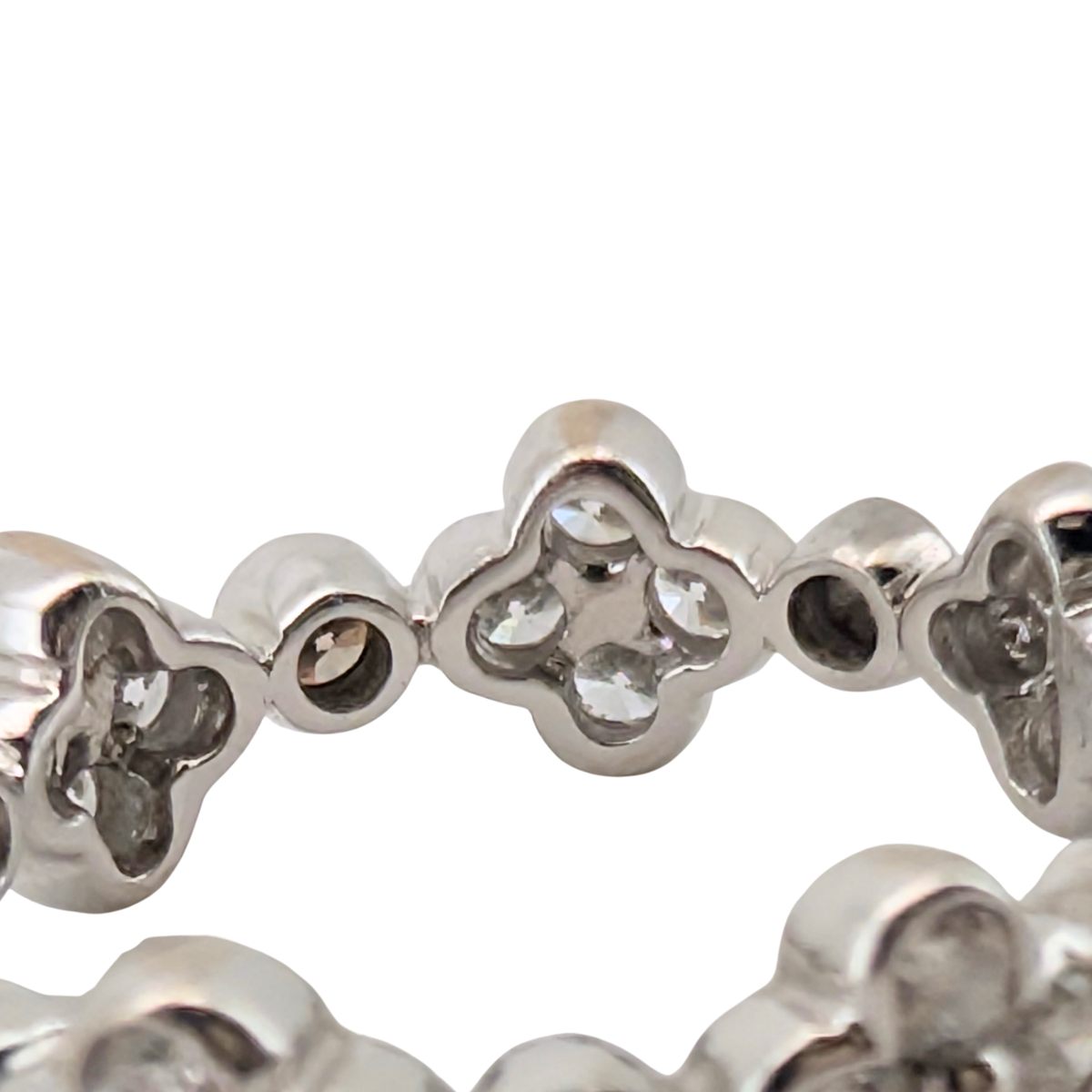 0.75Ct Diamond Quatrefoil & Bezel Set Ring In 18K White Gold