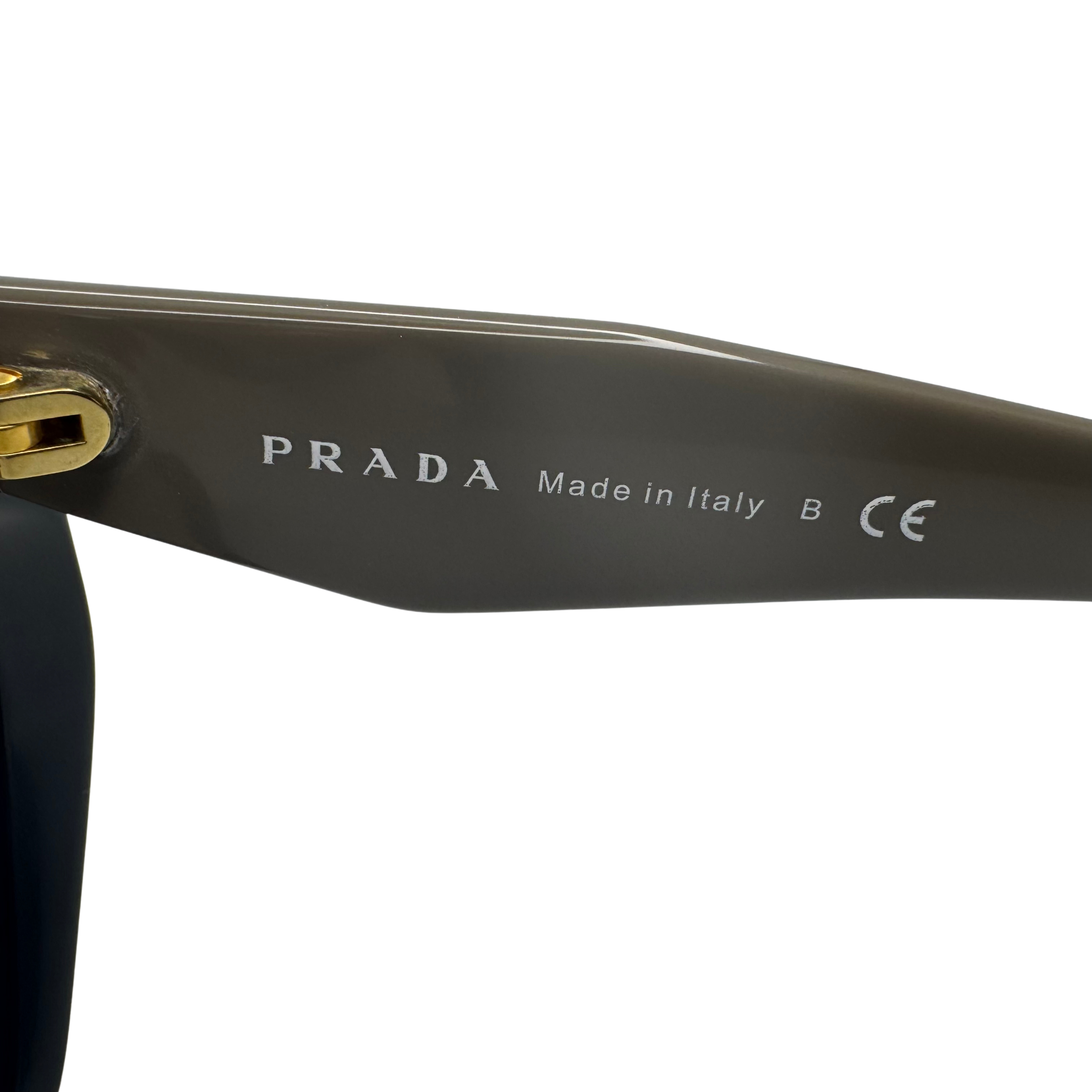 نظارة شمسية Prada SPR 16R سوداء على شكل عين القطة
