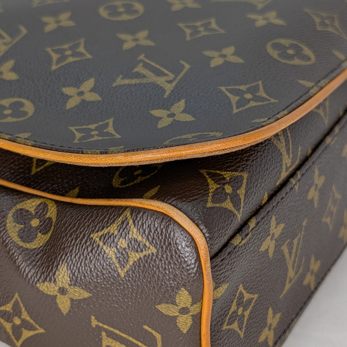 Louis Vuitton Abbesses Messenger Bag