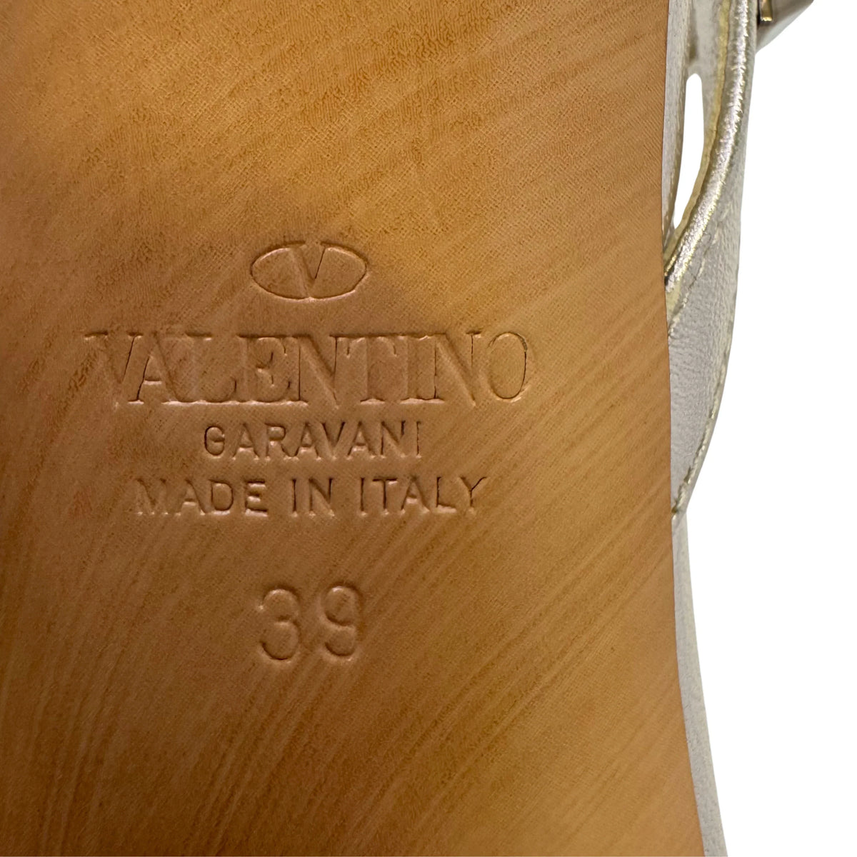 Valentino Metallic Nappa Rockstud T-Strap Slingback Sandals Heels, 39 - Lost Designer