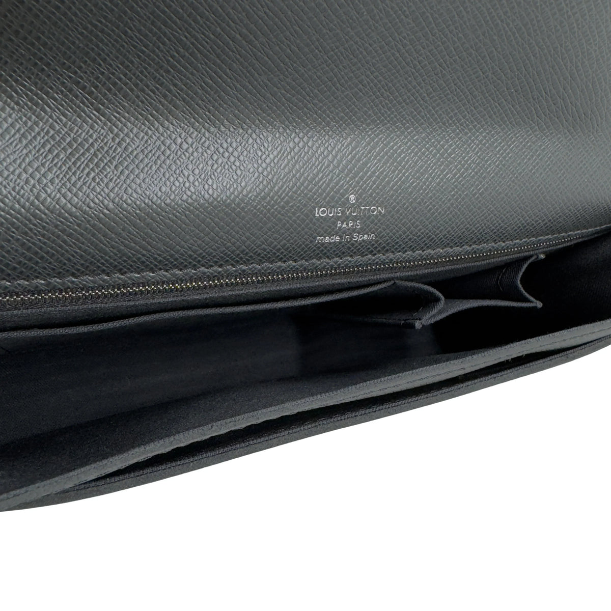 Louis Vuitton Taiga Pochette Belaia Ardoise Clutch Bag Black - Lost Designer