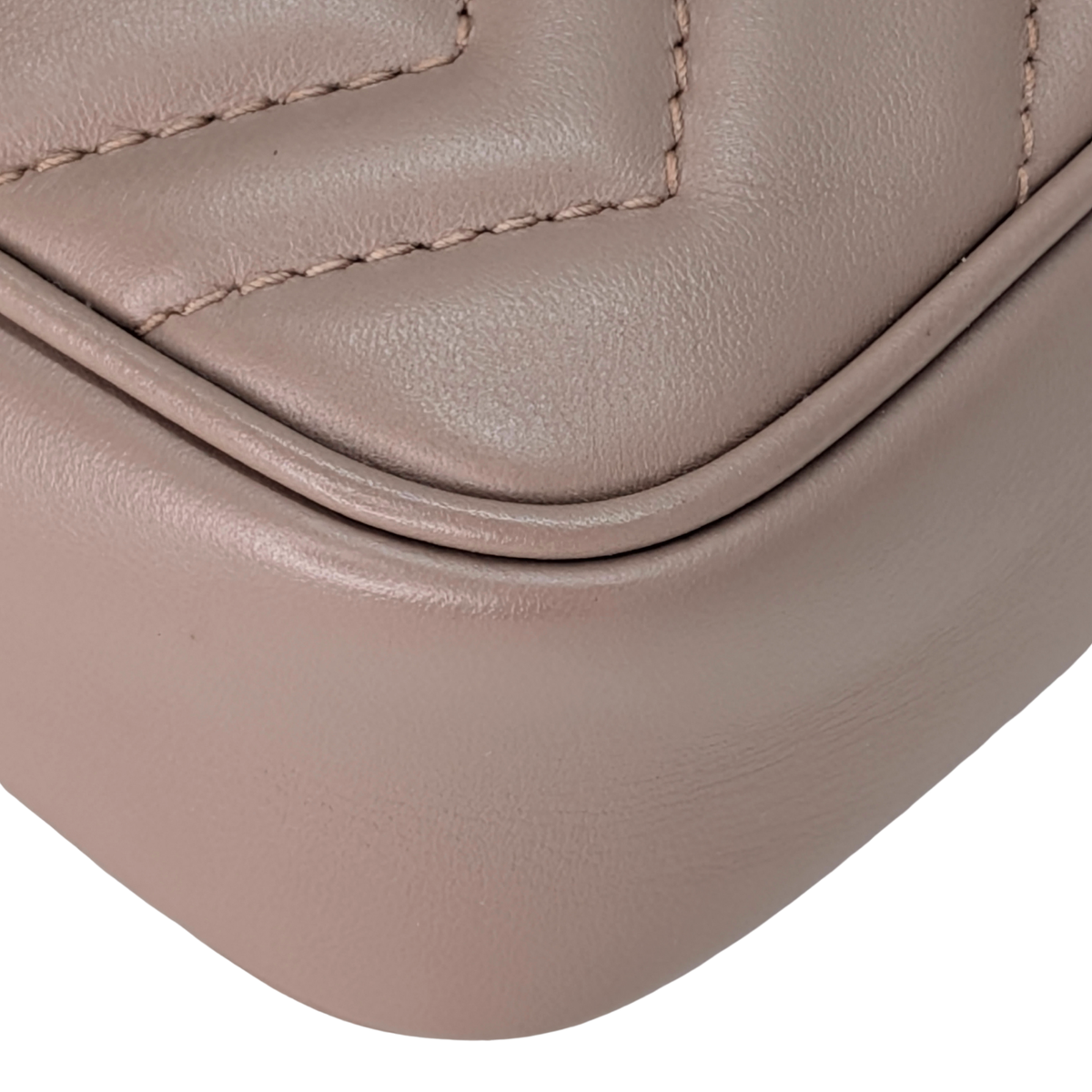 حقيبة غوتشي جي جي مارمونت سوبر ميني بيج