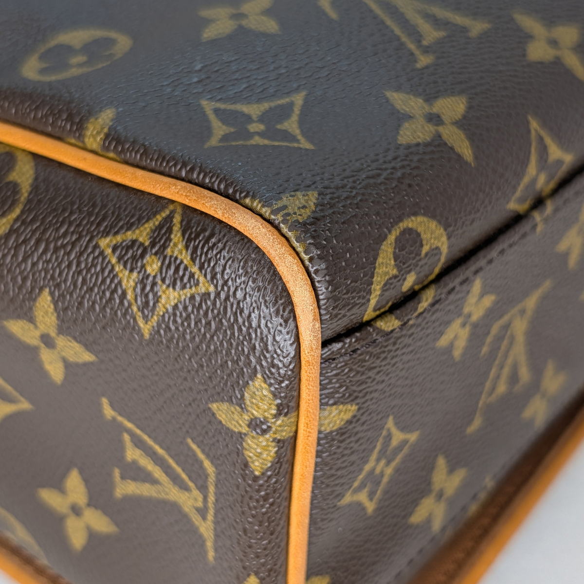 Louis Vuitton Abbesses Messenger Bag
