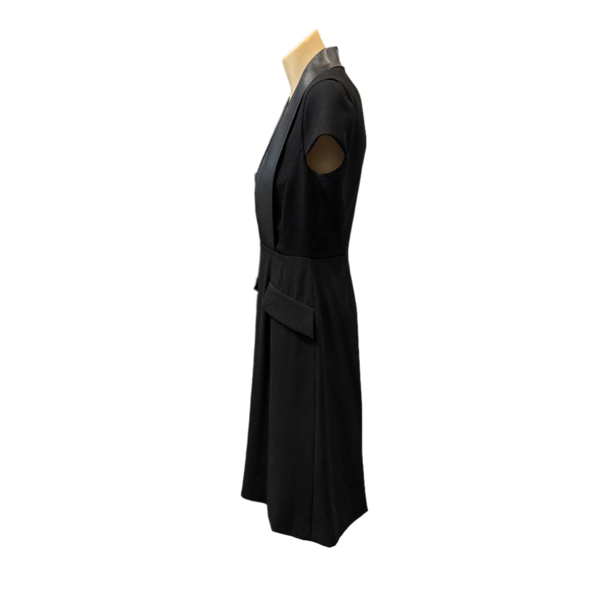 Gucci Elegent Short Dress Triacetate Leather Dress Black 40 - Lost Designer